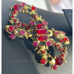 Vintage Weiss Red Rhinestone Bow Brooch Gold Filigree Statement Pin